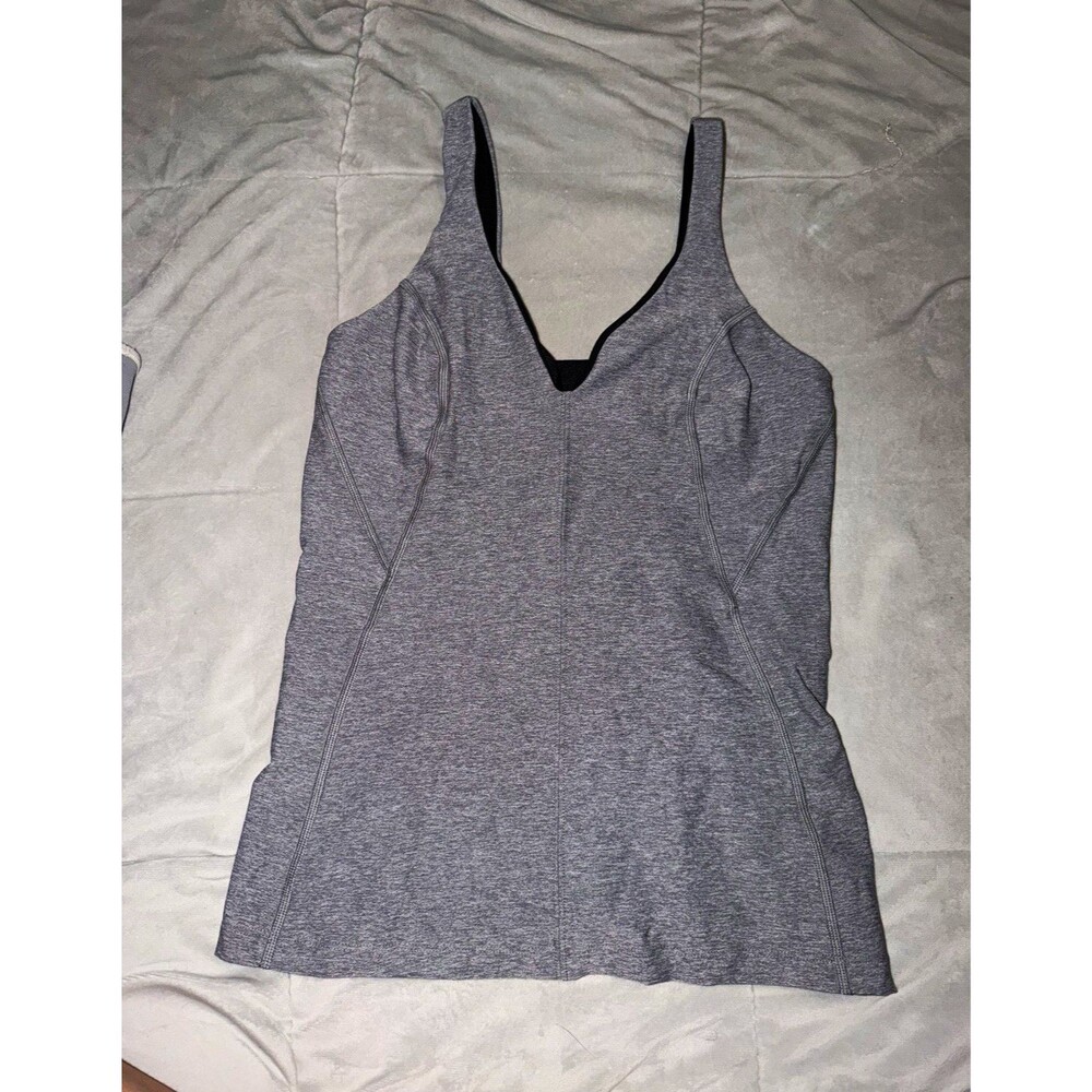 Lululemon size 8 tank